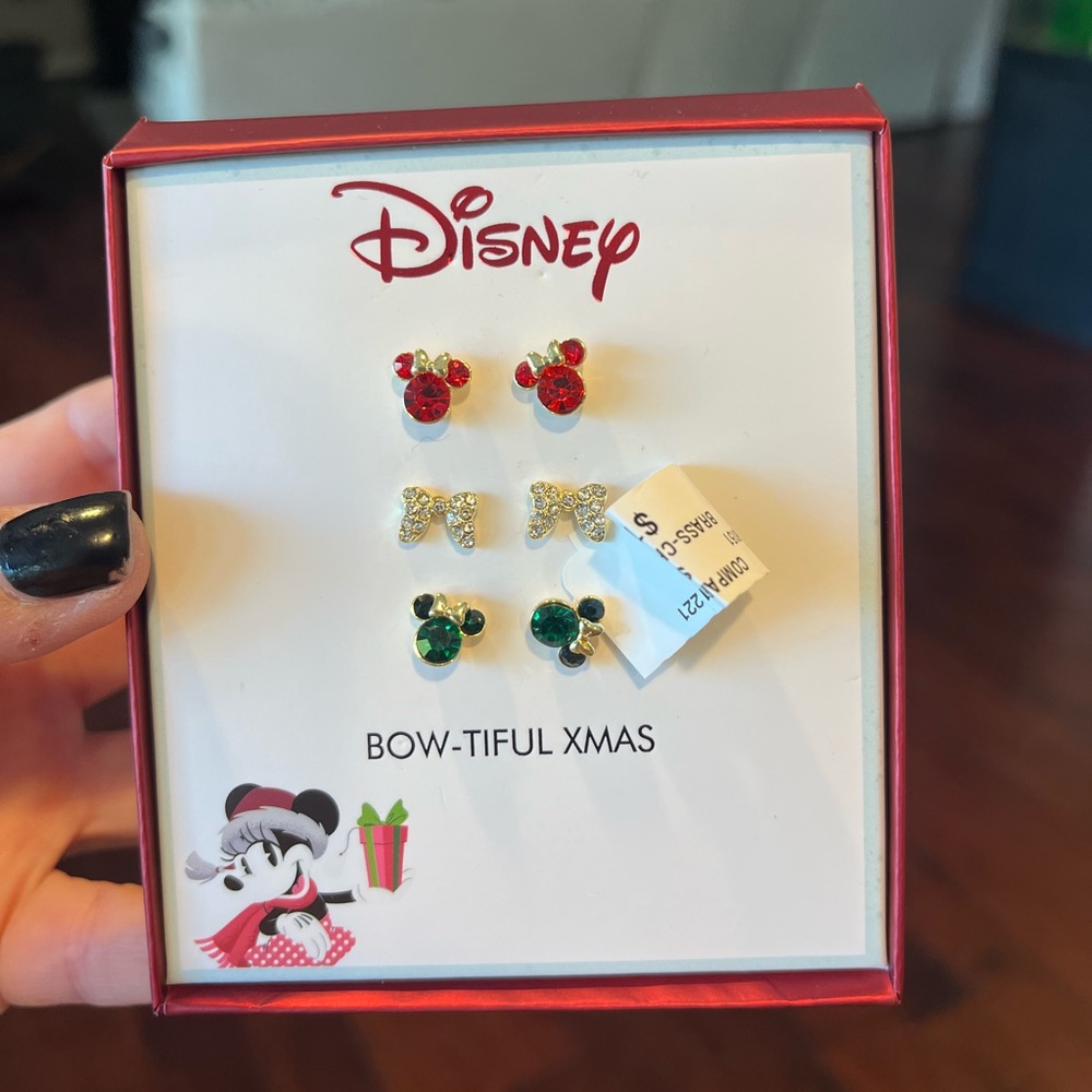 Disney Bow-Tiful Minnie Christmas Earrings Set